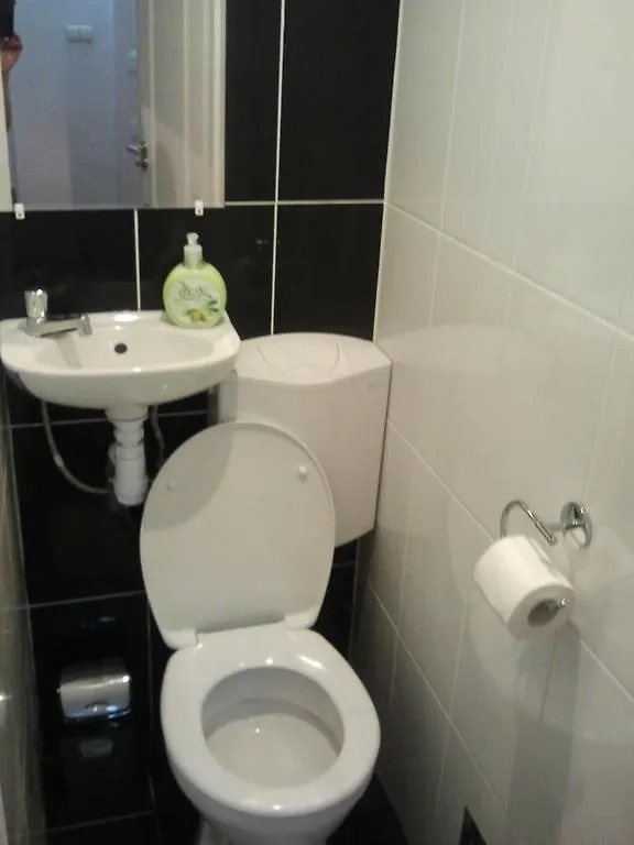 X Hostel Budapest - Loft Rooms 5*,